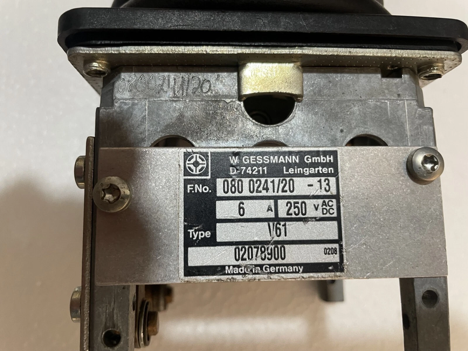 admin/uploads/uploads/w.gessmann 080 024120 deck crane joystick_1.webp